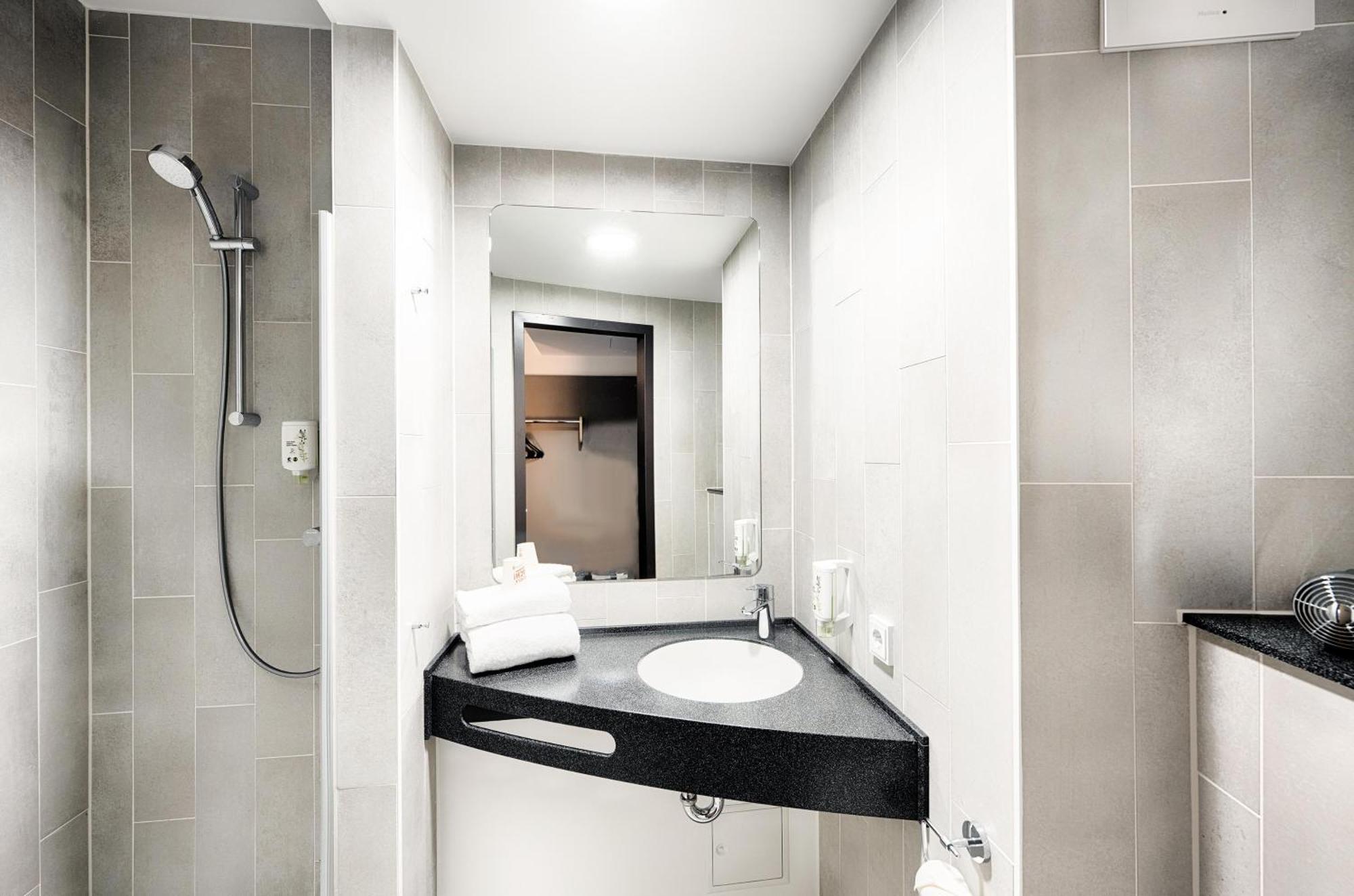 B&B Hotel Dresden City-Sued Bagian luar foto